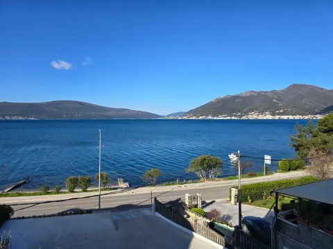 Izdavanje, stan, 52m², Tivat, Crna Gora - image 1