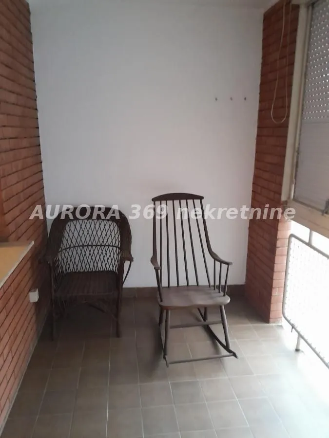 Izdavanje, dvosoban stan, 70m², Bulevar patrijarha Pavla, Novi Sad Sve Podlokacije
