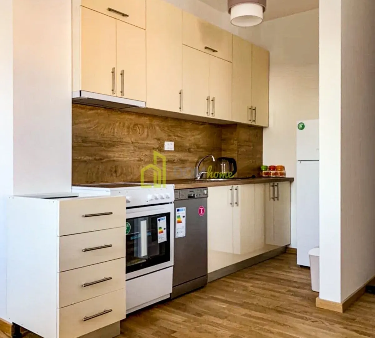 Rent, two bedroom apartment, 60m², Bečići, Budva