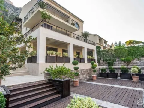 Prodaja, dvosoban stan, 160m², Prčanj, Kotor - image 10