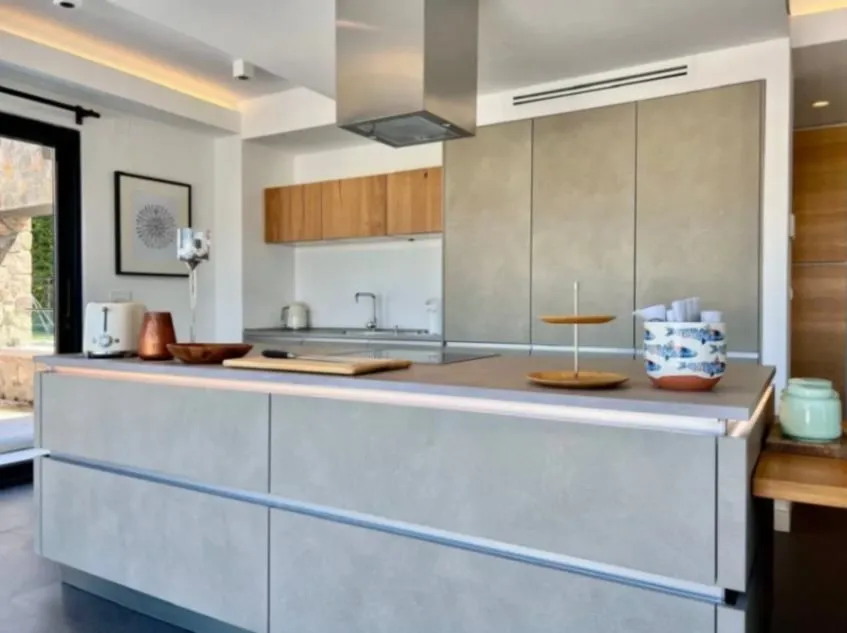 Sale, house, 330m², Masline, Podgorica