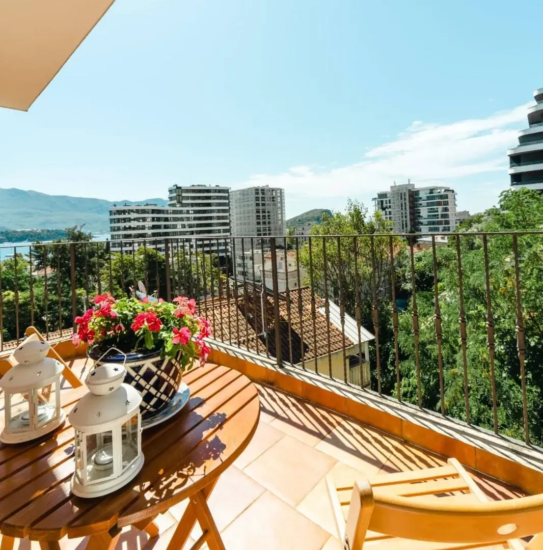 Rent, one bedroom apartment, 47m², Centar, Budva