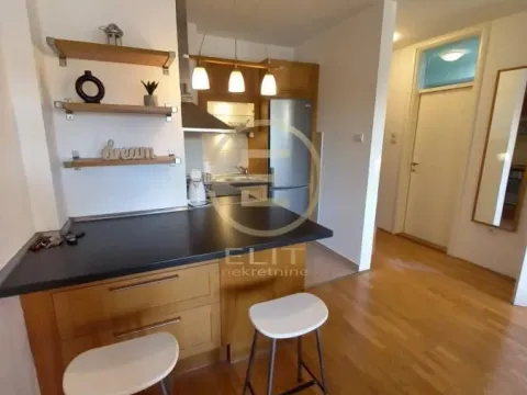 Izdavanje, jednosoban stan, 42m², Grbavica, Novi Sad Sve Podlokacije - image 4