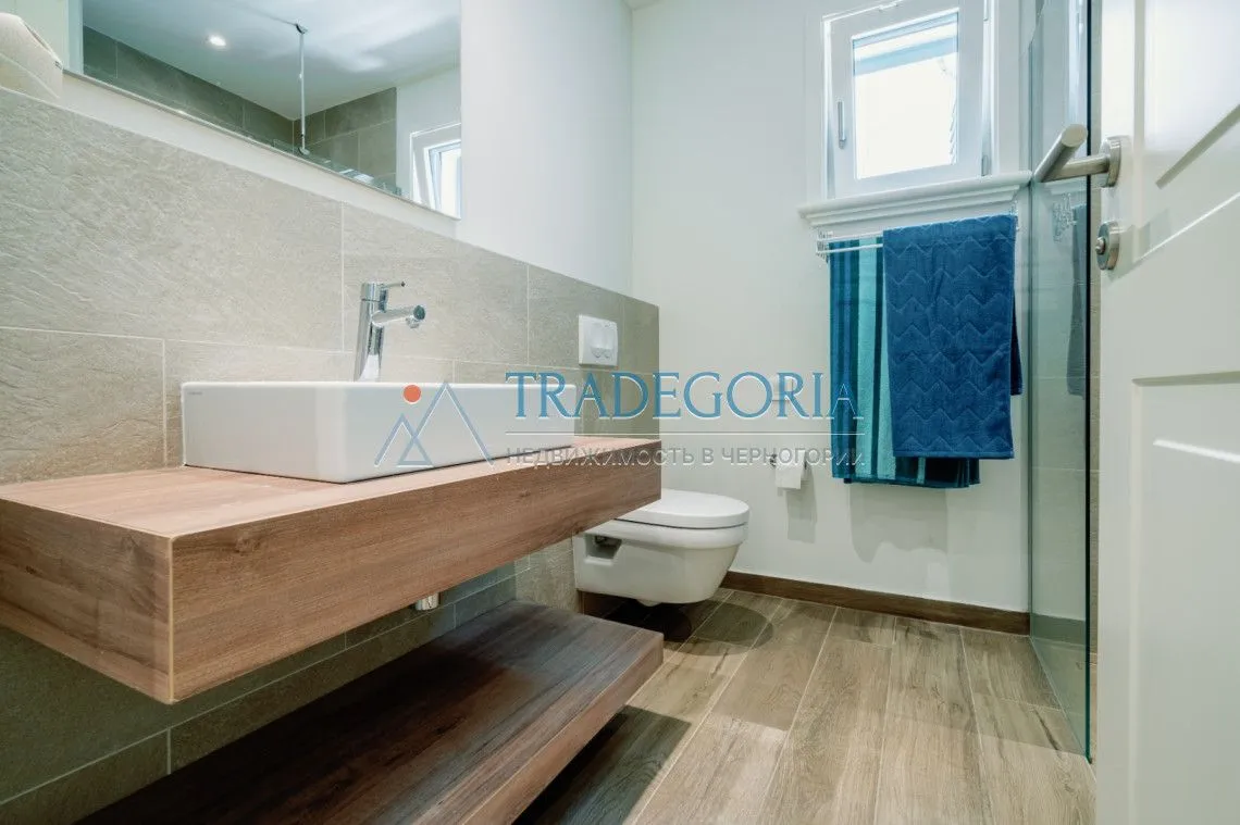 Prodaja, dvosoban stan, 85m², Radovići, Tivat
