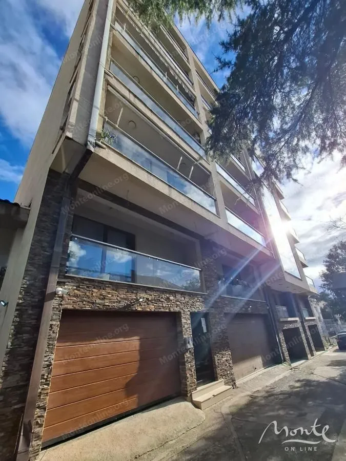 Prodaja, trosoban stan, 118m², Dubovica, Budva