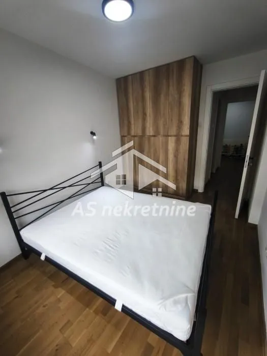 Rent, three bedroom apartment, 60m², Južni Bulevar, Vračar Sve Podlokacije
