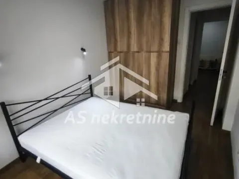 Rent, three bedroom apartment, 60m², Južni Bulevar, Vračar Sve Podlokacije - image 10