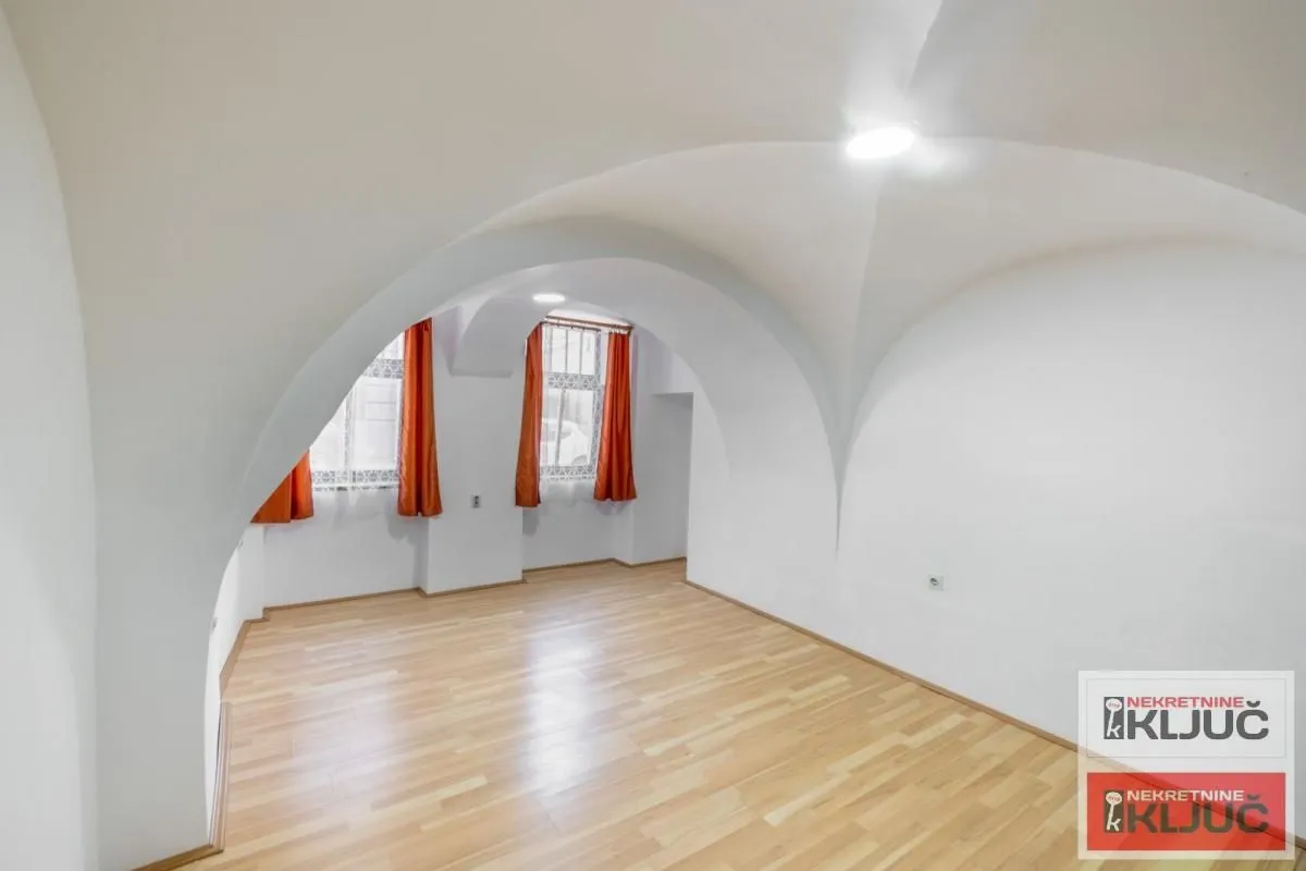 Prodaja, jednosoban stan, 29m², Petrovaradin, Novi Sad