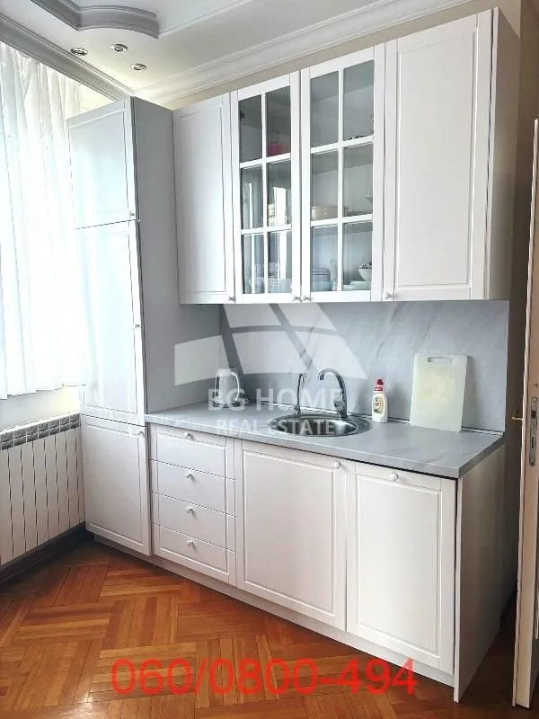 Izdavanje, trosoban stan, 122m², Voždovac Sve Podlokacije, Beograd