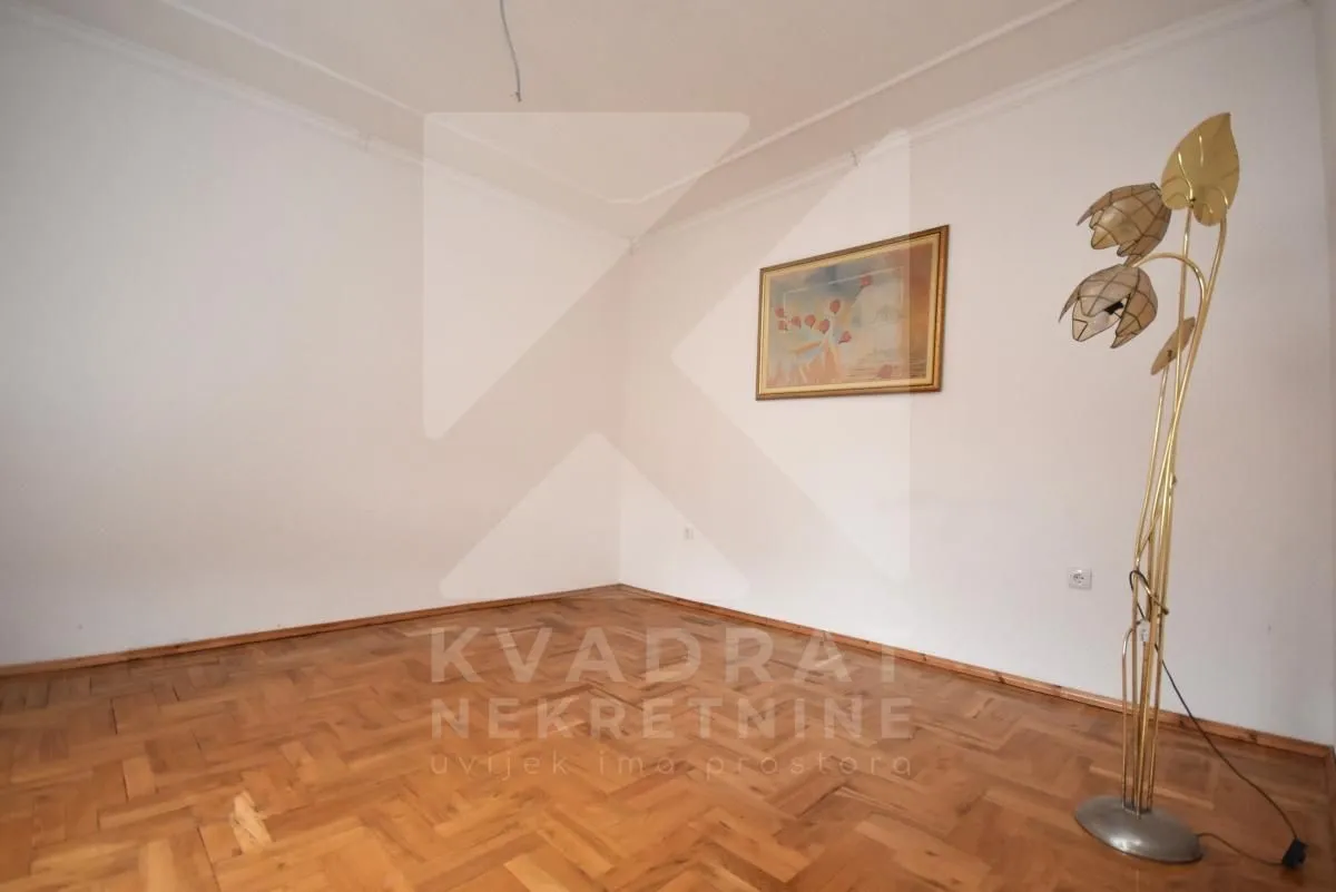 Prodaja, kuća, 343m², Zagorič, Podgorica