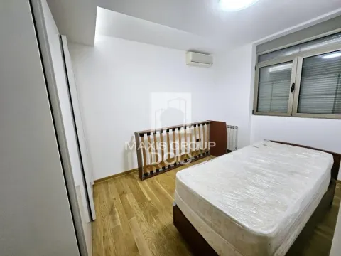 Izdavanje, kuća, 303m², Košutnjak, Beograd - image 11