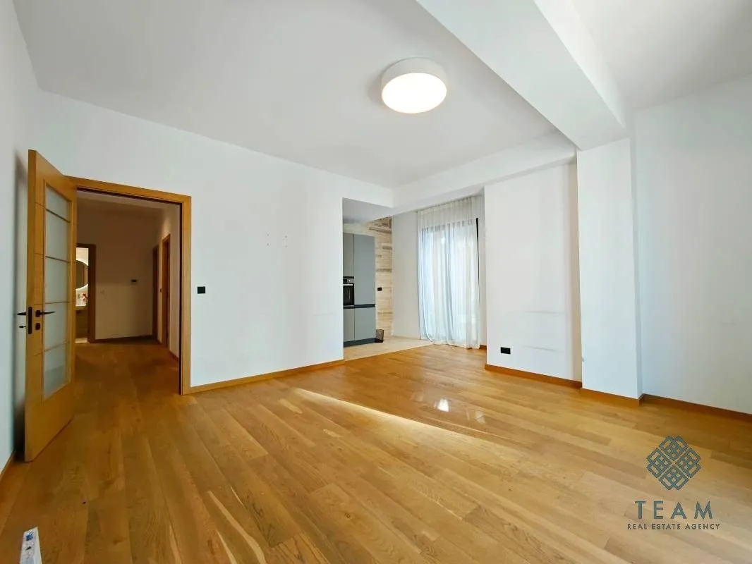 Rent, three bedroom apartment, 101m², Kod Capital Plaze, Podgorica