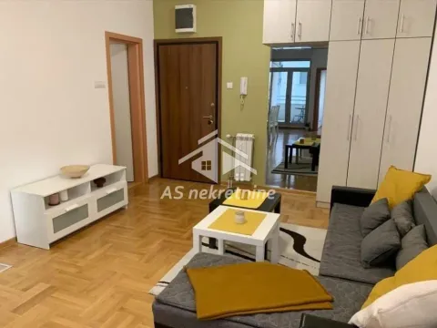 Izdavanje, dvosoban stan, 48m², Lipov Lad, Zvezdara Sve Podlokacije - image 3