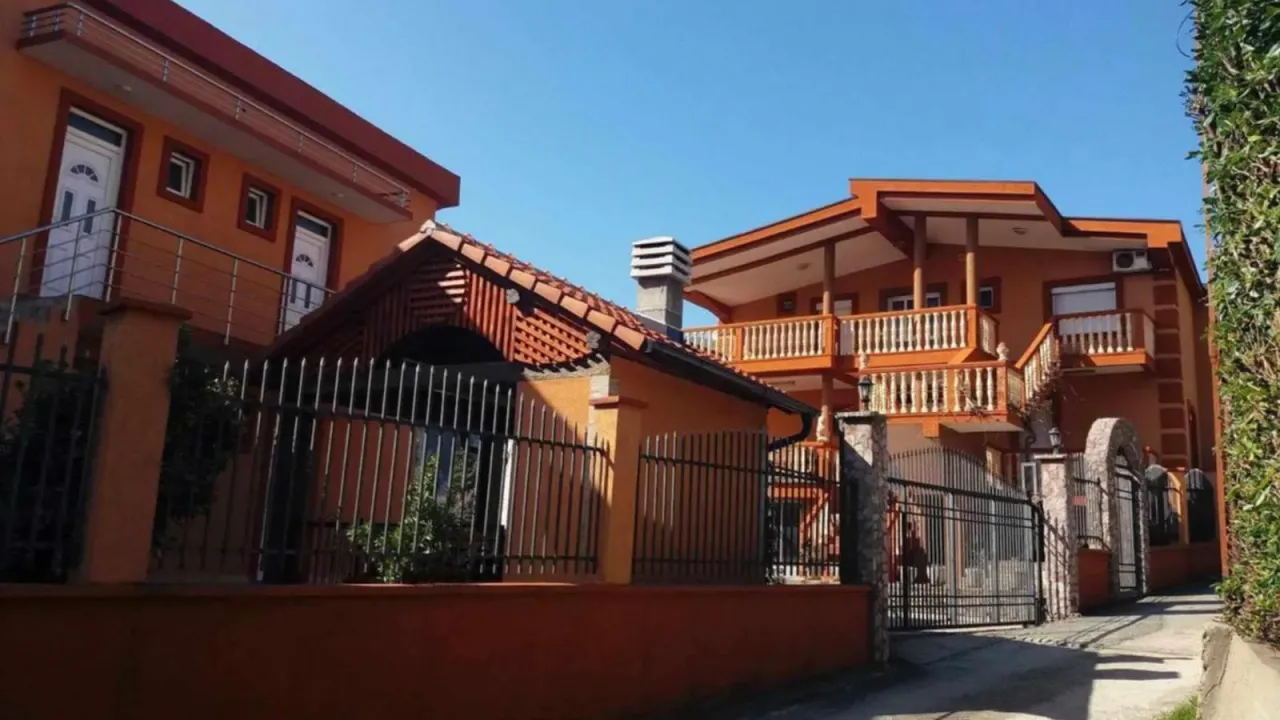 Sale, house, 610m², Sutomore, Bar