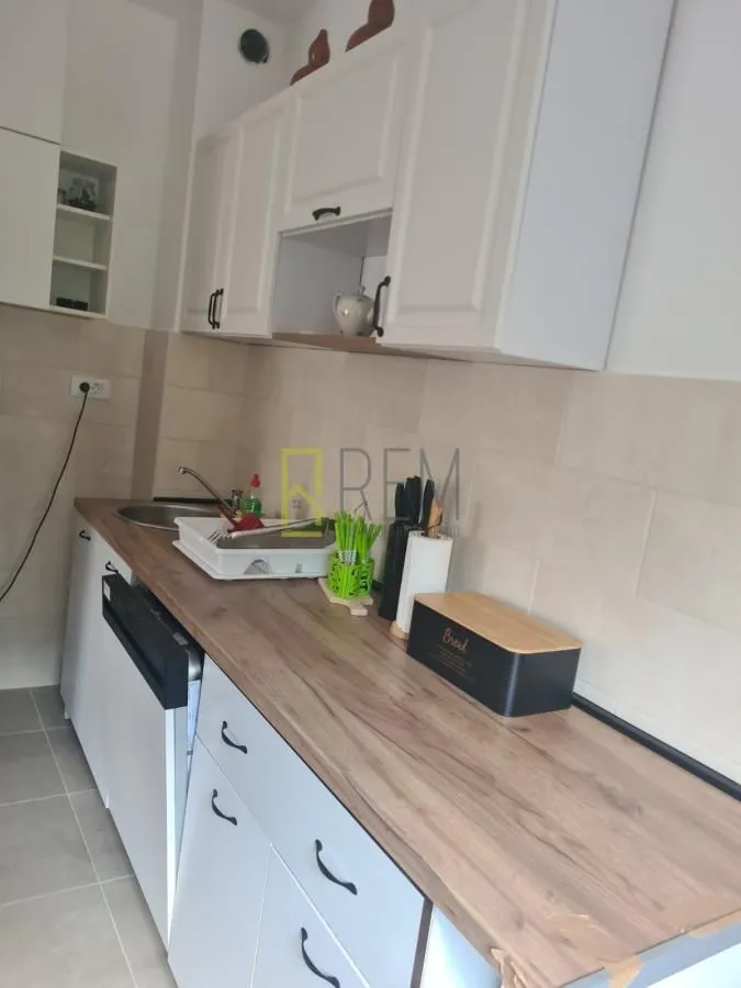 Prodaja, dvosoban stan, 75m², Cetinje, Crna Gora