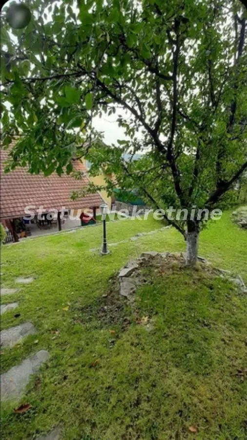 Prodaja, kuća, 348m², Petrovaradin, Novi Sad
