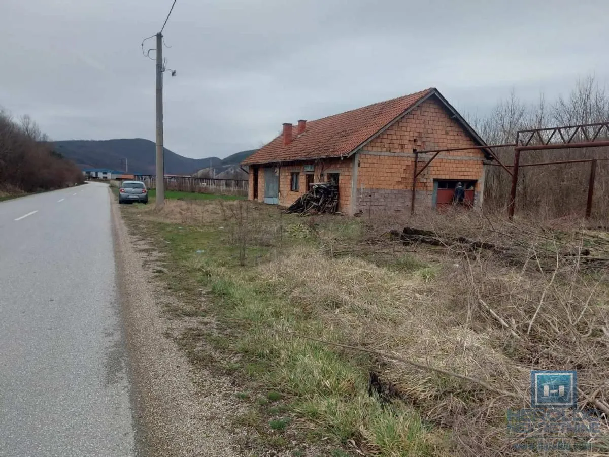 Prodaja, poslovni prostor, 140m², Despotovac, Srbija