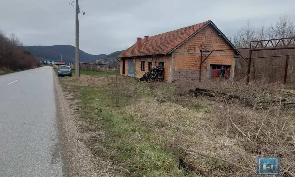 Prodaja, poslovni prostor, 140m², Despotovac, Srbija