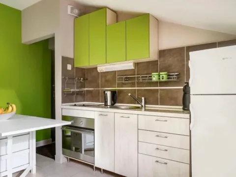 Izdavanje, jednosoban stan, 30m², Dobrota, Kotor - image 4