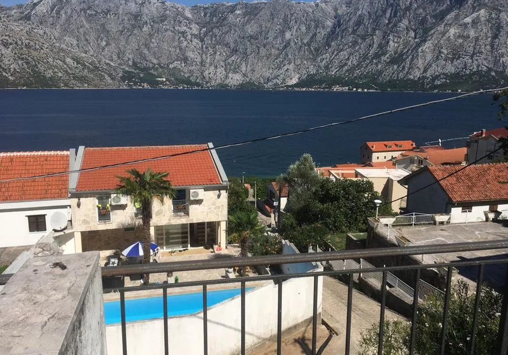 Prodaja, stan, 80m², Kotor, Crna Gora