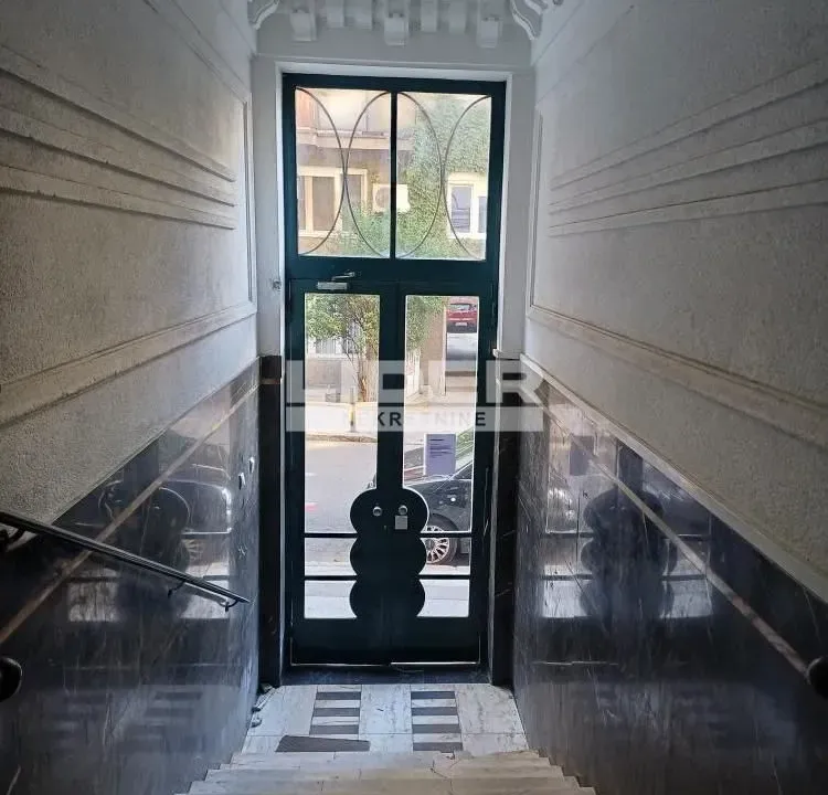 Rent, four bedroom apartment, 100m², Stari Grad, Beograd