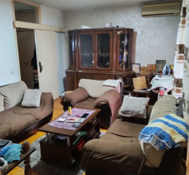 Prodaja, dvosoban stan, 60m², Makedonsko naselje, Bar