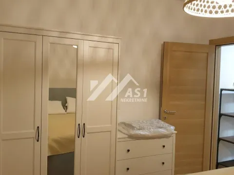 Izdavanje, trosoban stan, 70m², Centar, Novi Sad - image 7