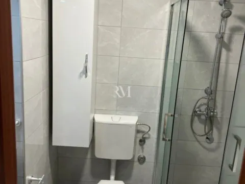 Izdavanje, jednosoban stan, 43m², Centar, Tivat - image 10