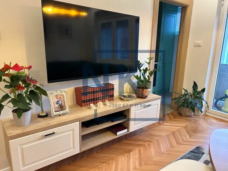 Prodaja, dvosoban stan, 74m², Stara Varoš, Podgorica