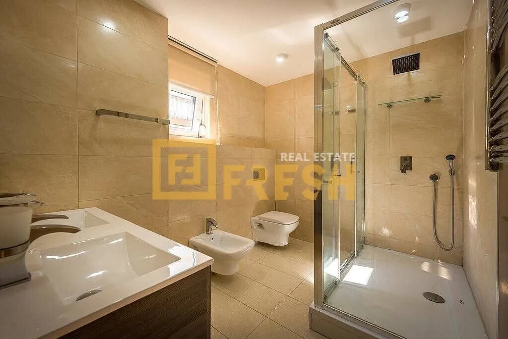 Prodaja, kuća, 300m², Tivat, Crna Gora