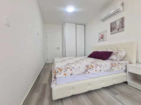 Izdavanje, jednosoban stan, 45m², Bečići, Budva - image 11