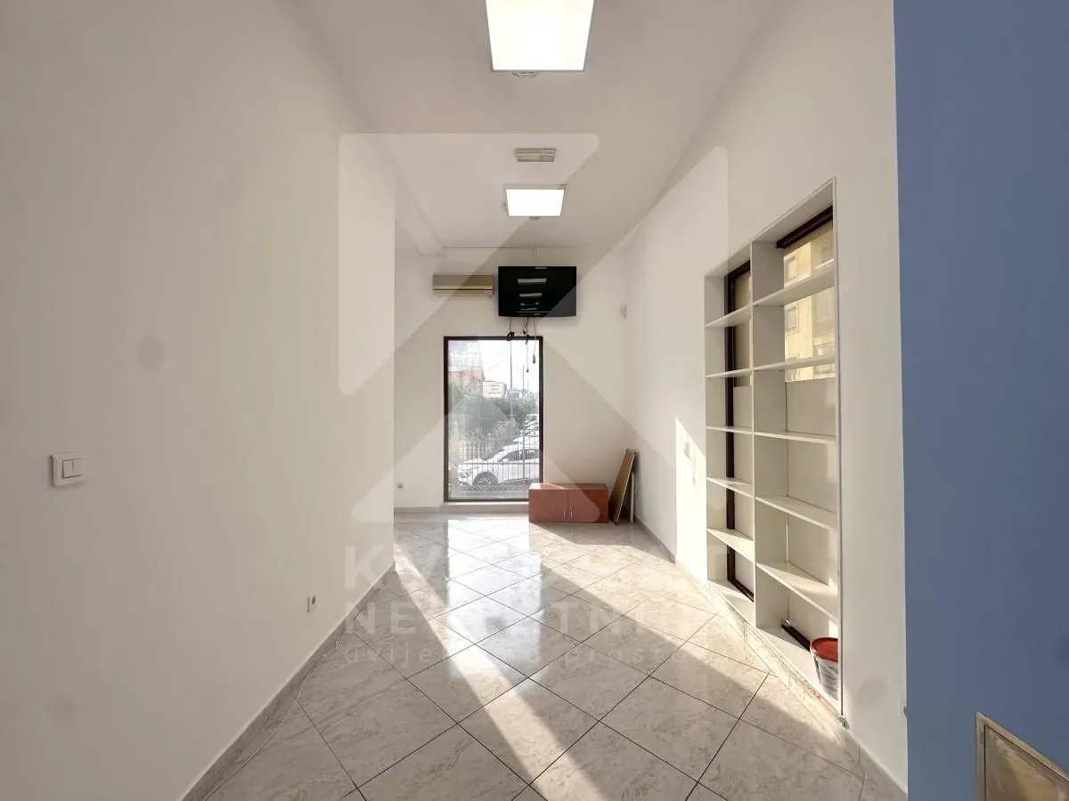 Rent, office space, 70m², Stari Aerodrom, Podgorica