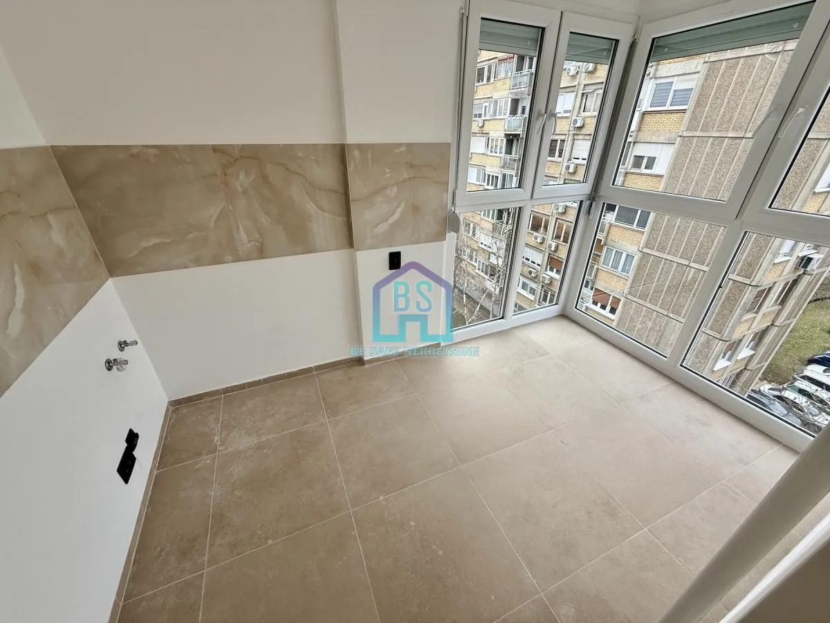 Prodaja, trosoban stan, 73m², Bulevar Oslobodjenja, Novi Sad Sve Podlokacije
