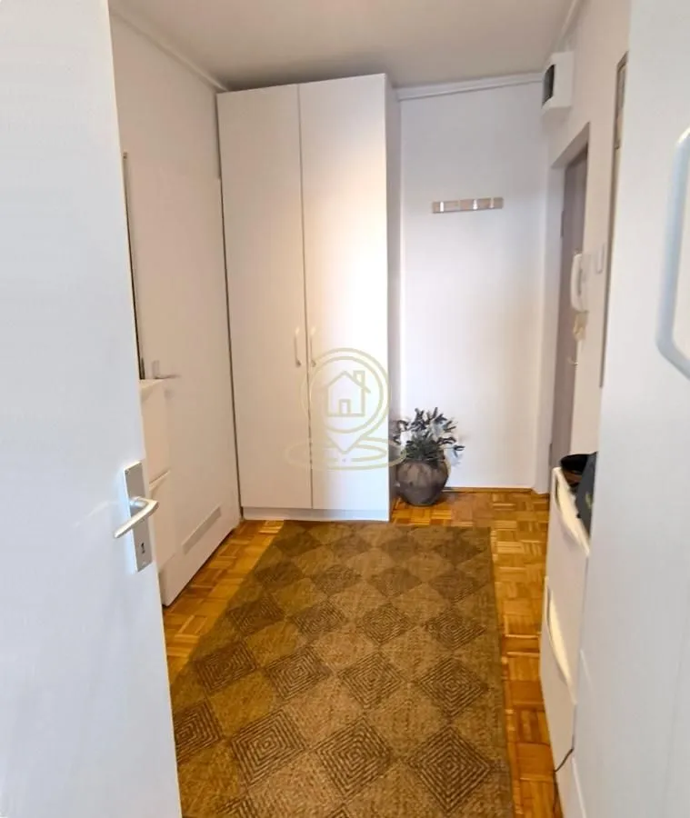 Rent, one bedroom apartment, 34m², Stari Grad, Beograd