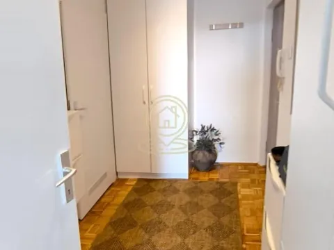 Rent, one bedroom apartment, 34m², Stari Grad, Beograd - image 11