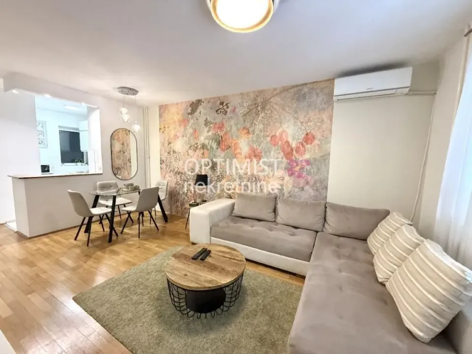 Rent, two bedroom apartment, 45m², Stari Grad, Beograd