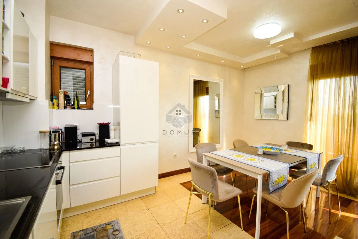 Rent, four bedroom apartment, 130m², Centar, Podgorica