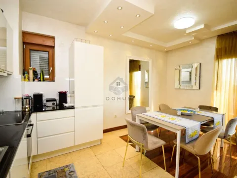 Izdavanje, četvorosoban stan, 130m², Centar, Podgorica - image 5