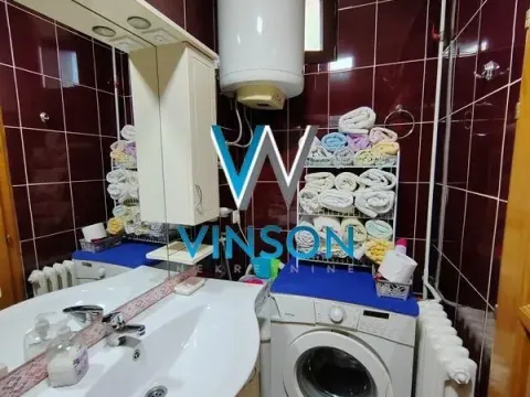 Izdavanje, četvorosoban stan, 137m², Centar, Novi Sad - image 18