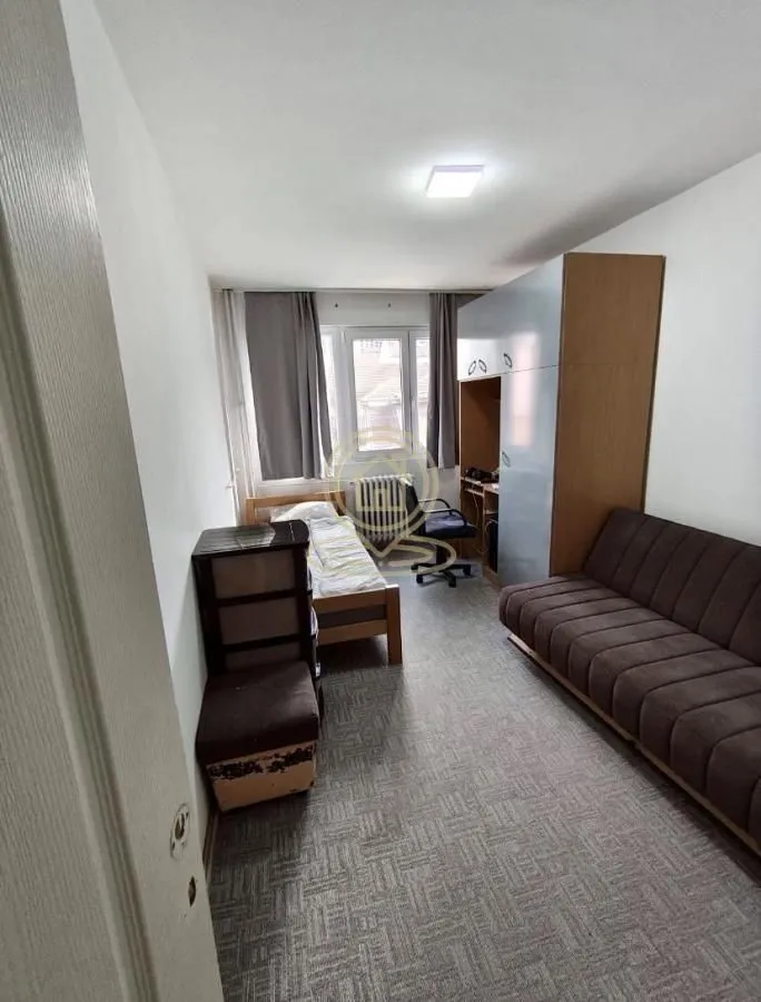 Prodaja, četvorosoban stan, 79m², Palilula, Niš