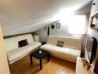 Izdavanje, dvosoban stan, 55m², Blok 6, Podgorica - image 8