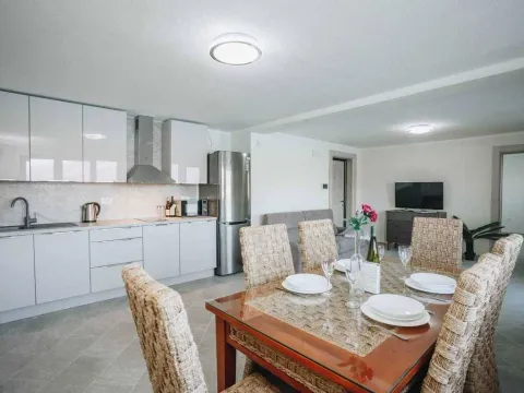 Sale, house, 300m², Krašići, Tivat - image 18