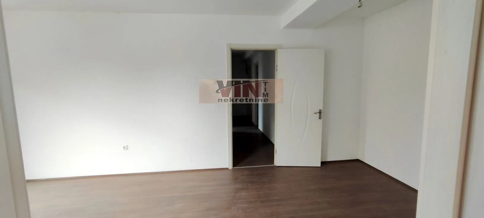 Prodaja, trosoban stan, 62m², Centar Sve Podlokacije, Beograd