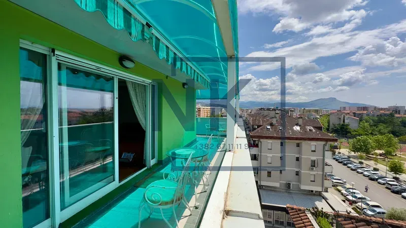 Prodaja, trosoban stan, 130m², Stari Aerodrom, Podgorica