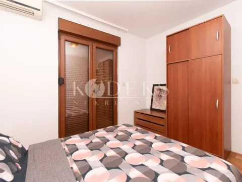 Izdavanje, trosoban stan, 71m², Stari Aerodrom, Podgorica - image 16