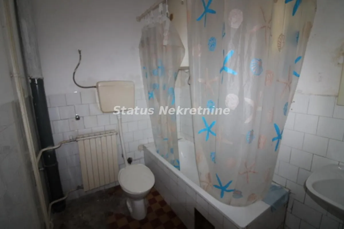 Prodaja, kuća, 170m², Kać, Novi Sad Sve Podlokacije