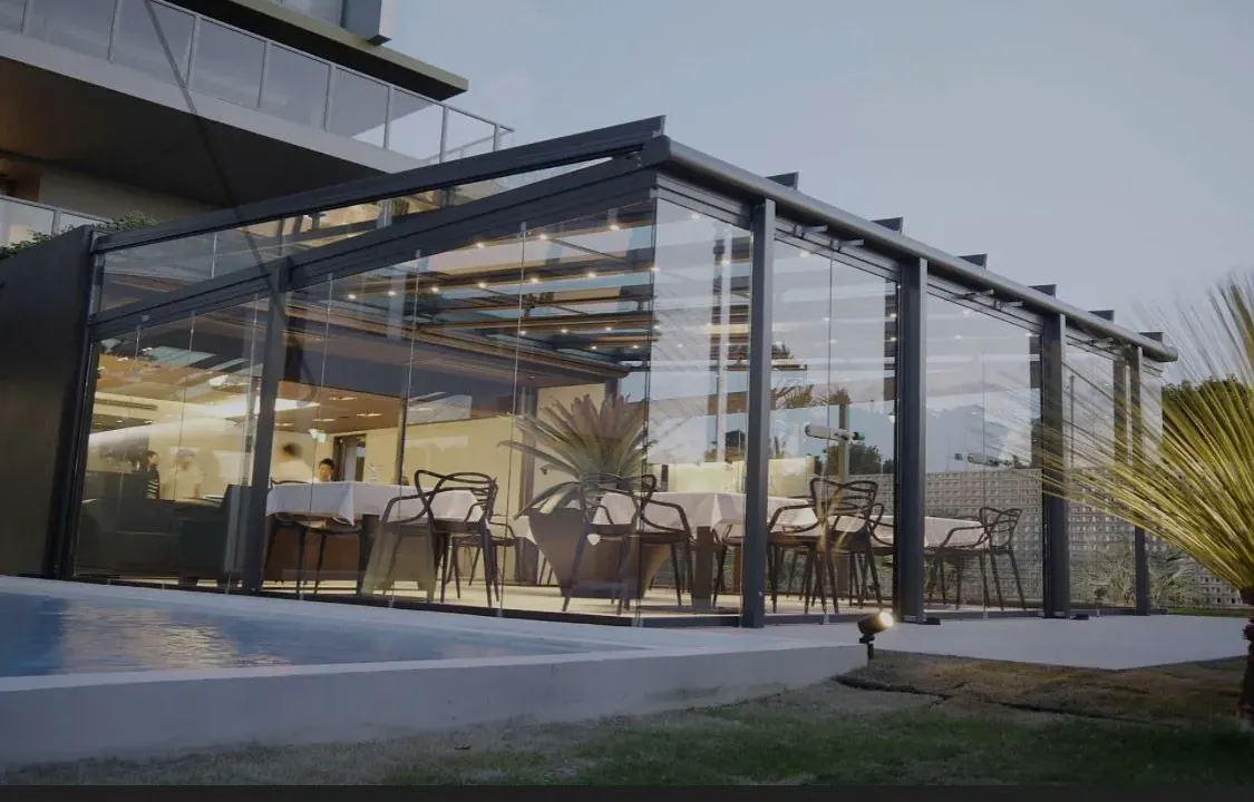 Sale, hospitality venue, 81m², Blok 6, Podgorica