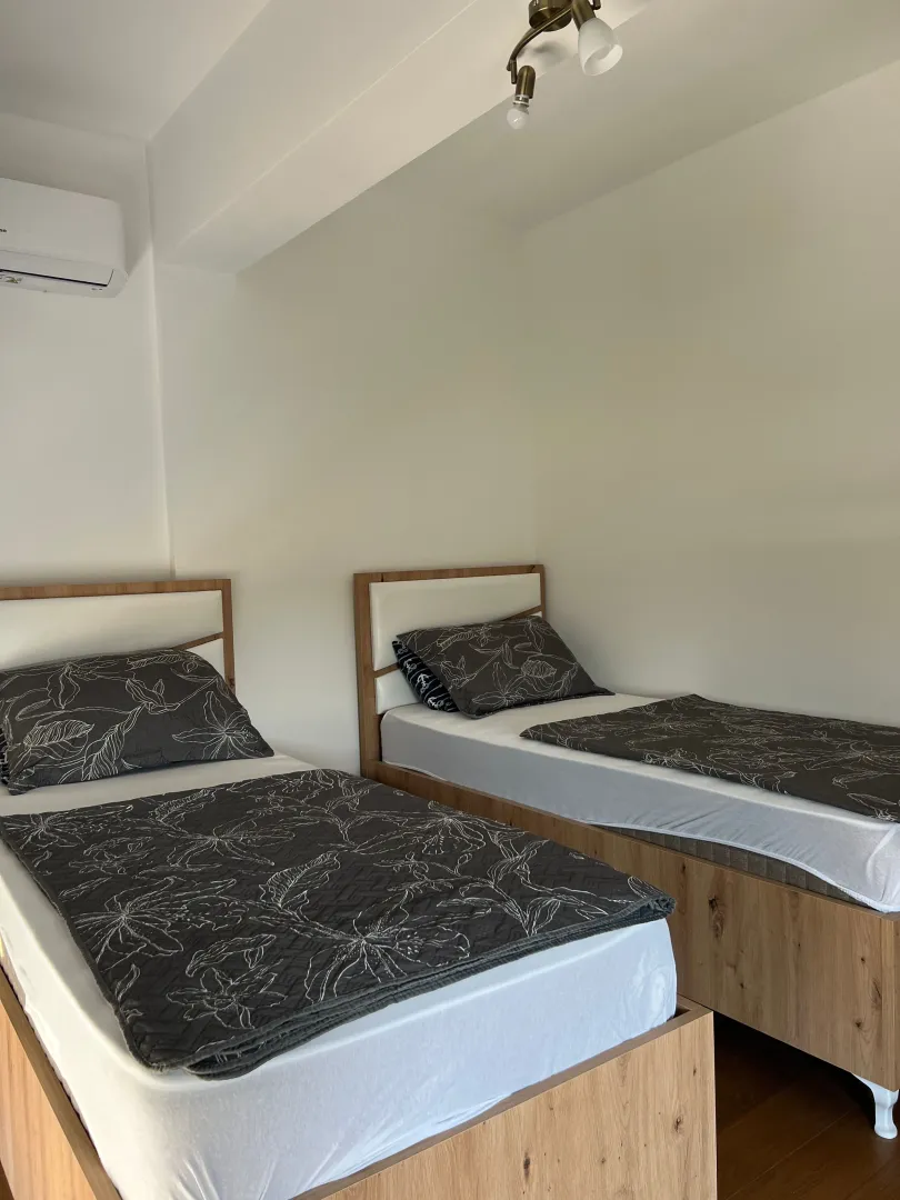 Izdavanje, dvosoban stan, 74m², Bjeliši, Bar