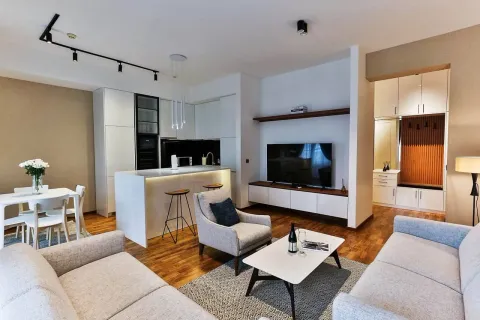 Rent, two bedroom apartment, 76m², Harmonija, Budva - image 3