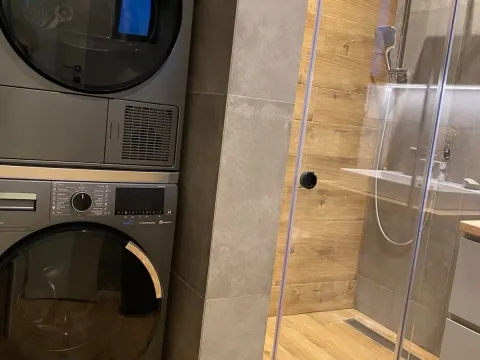 Izdavanje, dvosoban stan, 120m², Centar, Podgorica - image 9